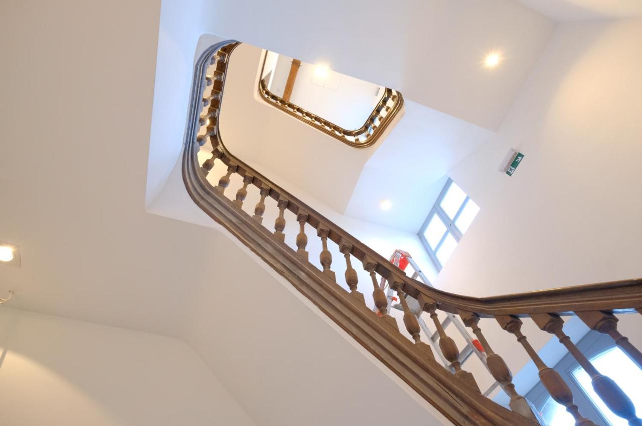 Suite la Duchesse et Parking privé gratuit - B&B Mons