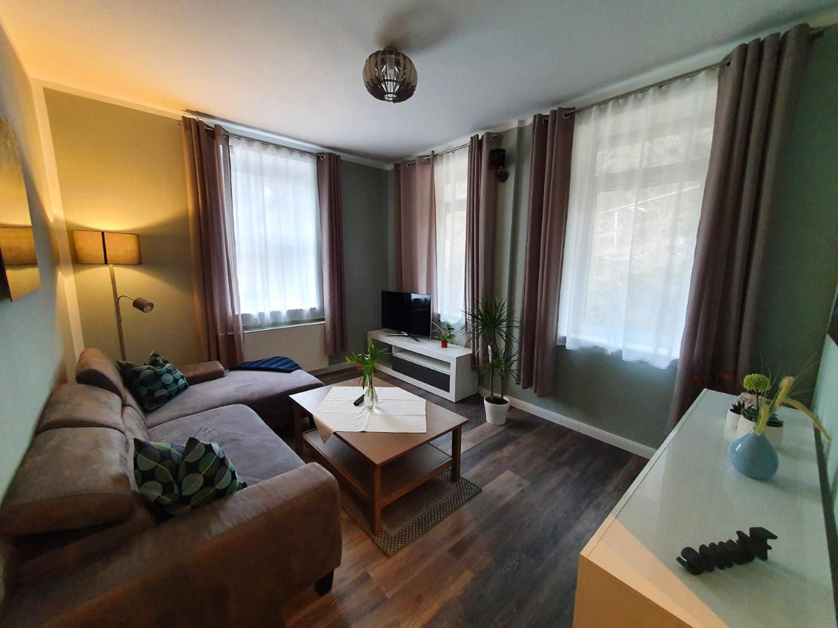Zweibettzimmer mit Bergblick