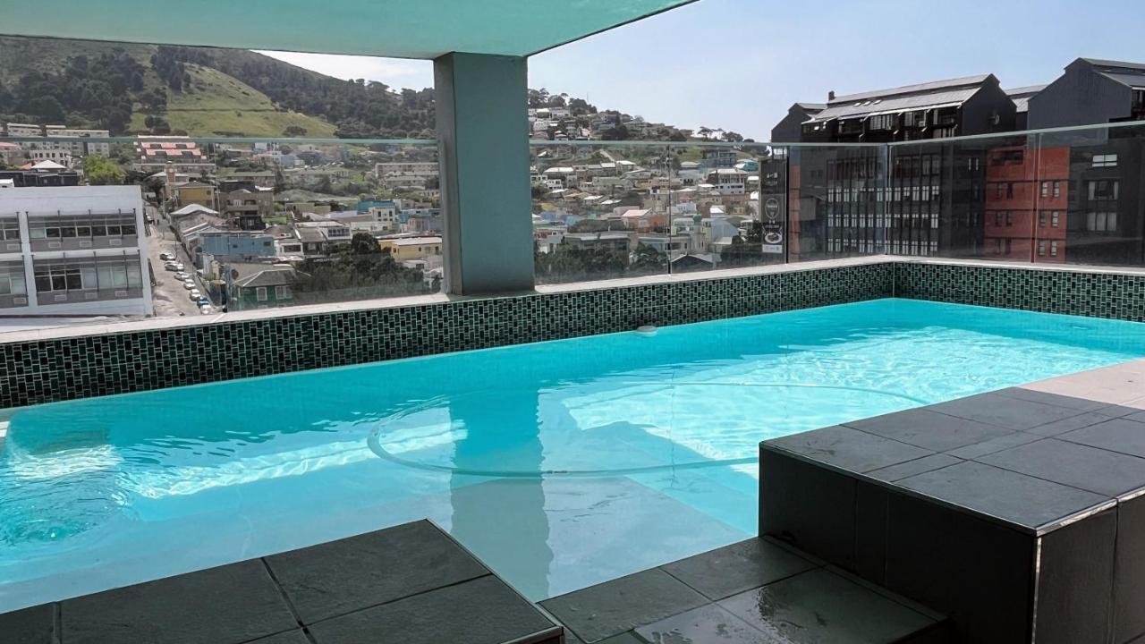 Modern Luxury Studio with Breathtaking City Views - No Load Shedding - Chambres d’hôtes