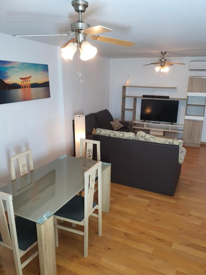 1F, Aire Acondic, 80m2, 2 dormitorios, 4 huéspedes, WIFI GRATIS - B&B La Línea de la Concepción