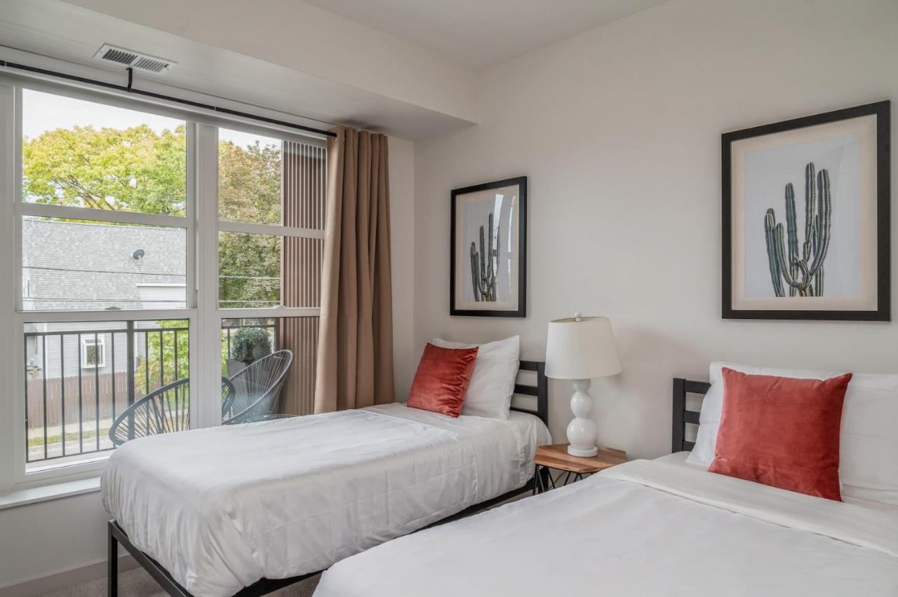 Two-Bedroom Apartment (Self Check-in with Virtual Front Desk) 