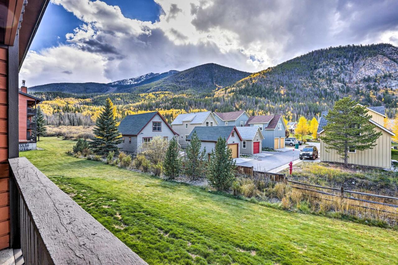 Walkable Frisco Condo Mtn Views and Shared Hot Tub! - B&B