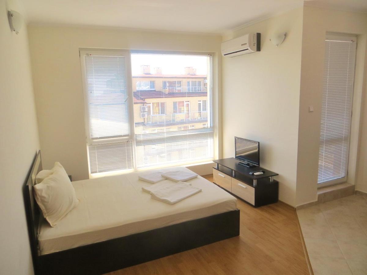Studio with Balcony and Sea View