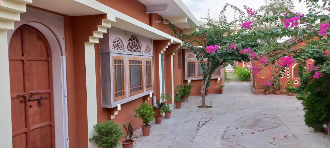 Apani Dhani Eco-Lodge - Ferienwohnung Nawalgarh