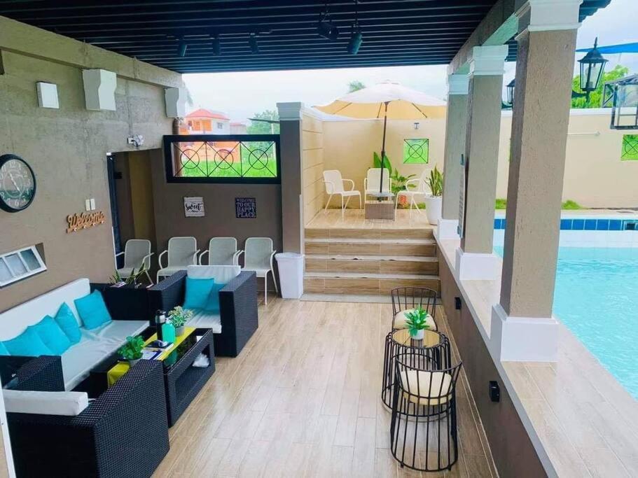 Palazzo 1 HotSpring,3Bedrooms 35to40pax, Pansol Calamba - Chambres d’hôtes Pansol