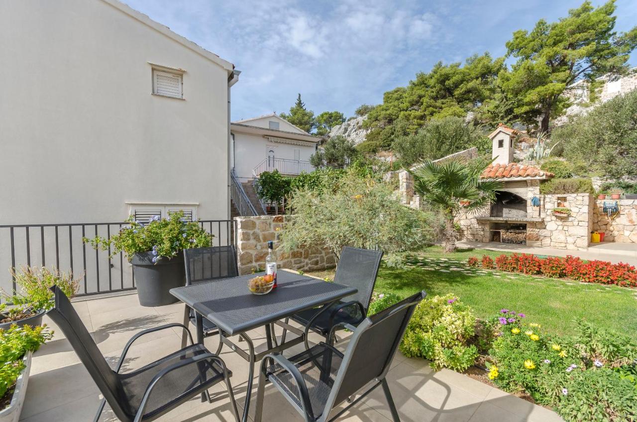 One-Bedroom Apartment with Terrace