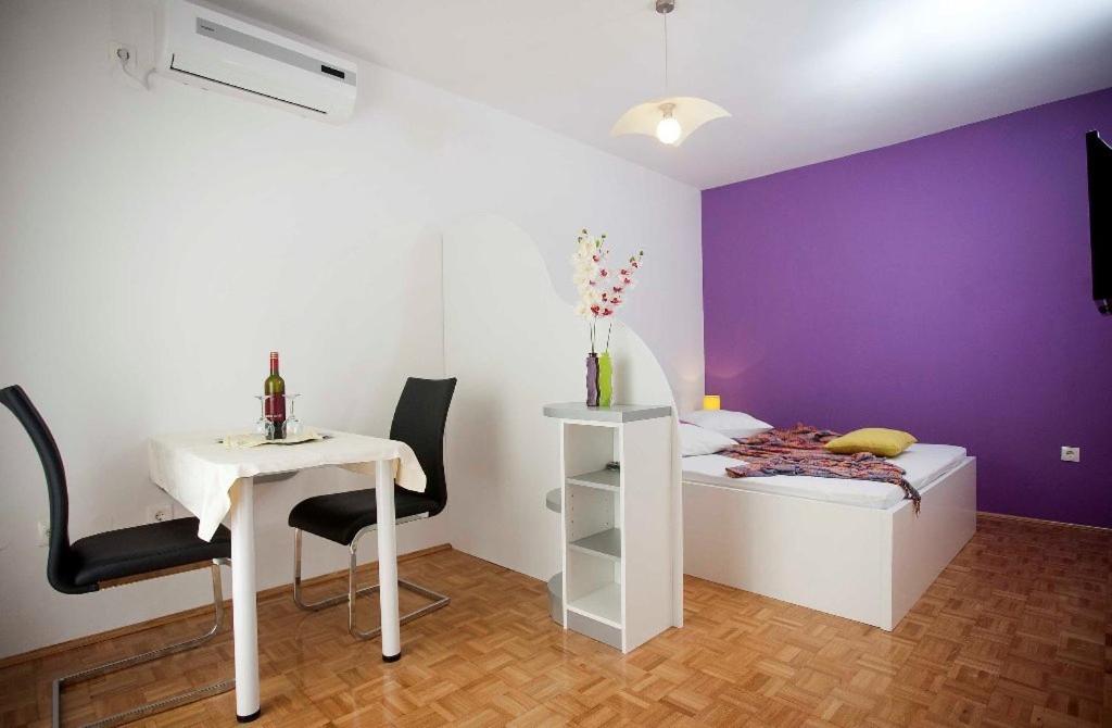 Studio with Balcony and Sea View