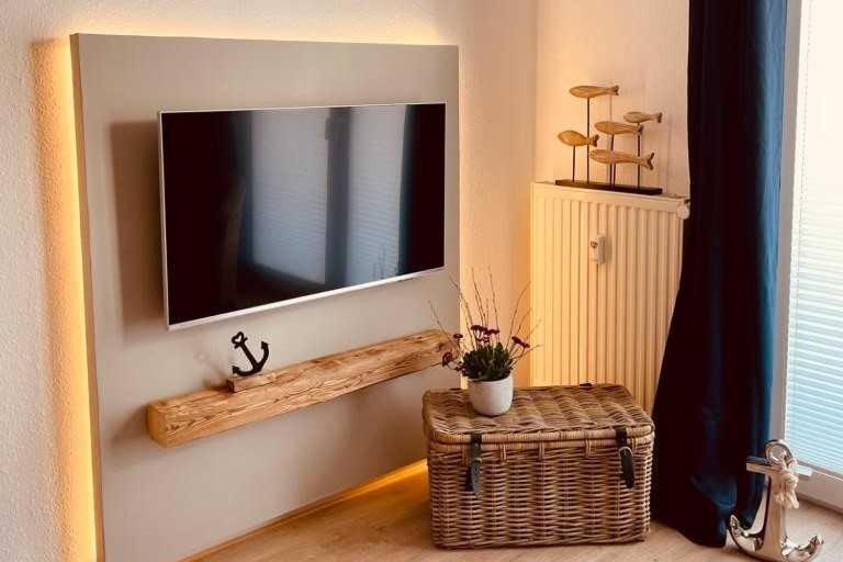 Apartment with Lake View