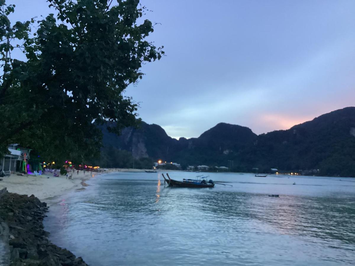 Phi Phi Green House & Sunsky Hostel - B&B