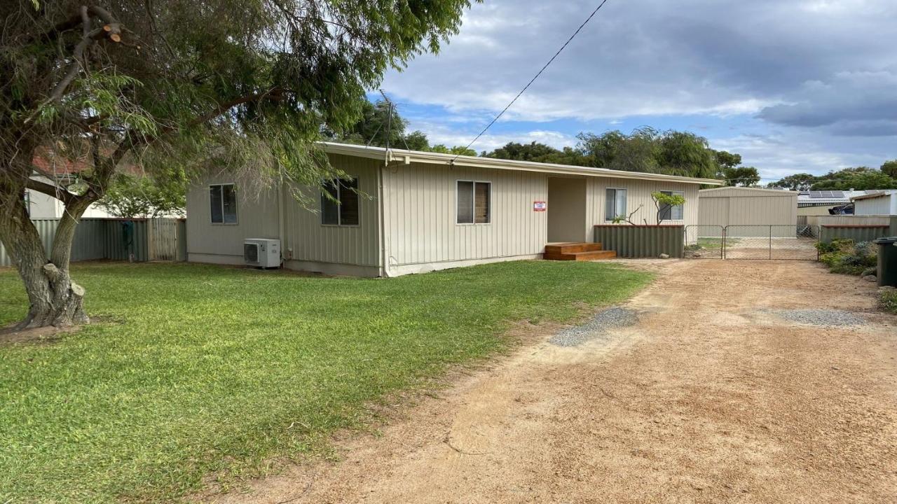 Frangipani Cottage - B&B