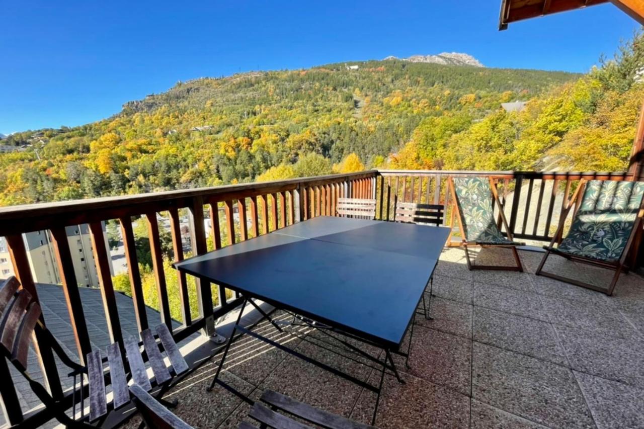 B&B Briançon - Large chalet with terrace and view in Briançon - Bed and Breakfast Briançon