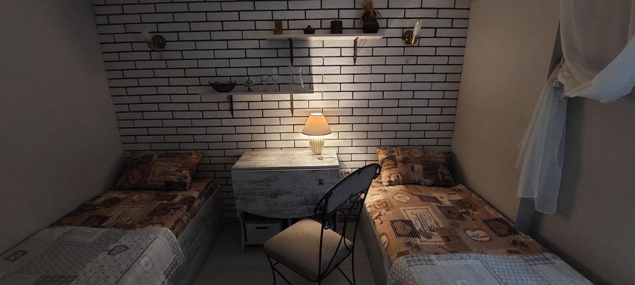 Habitación Doble con ducha - 2 camas