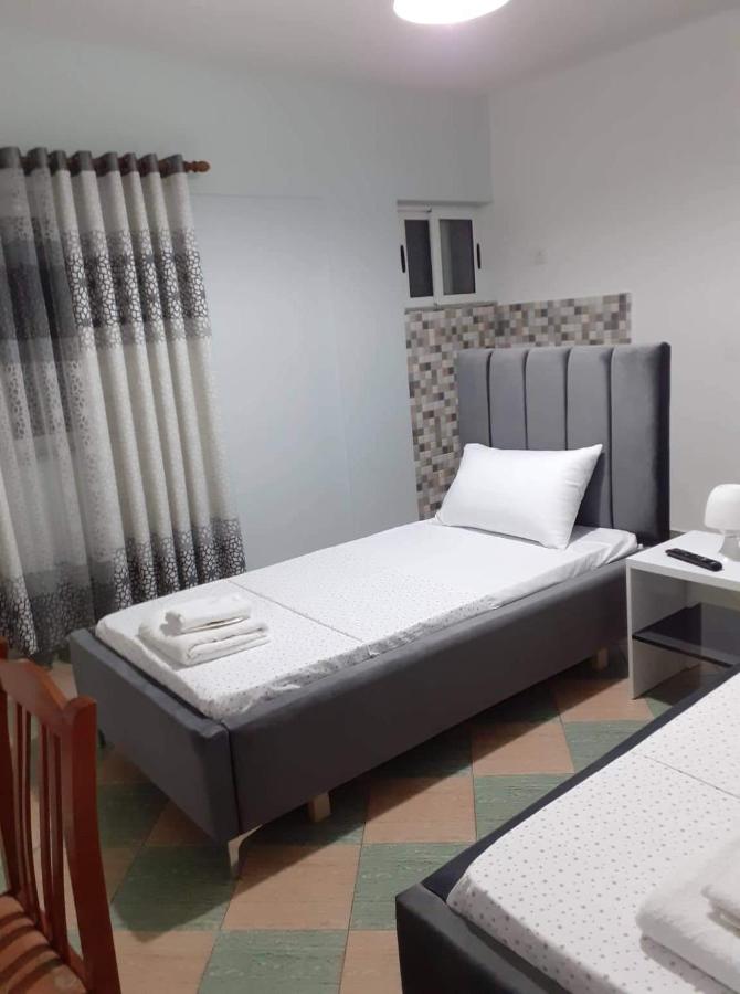 Tweepersoonskamer met 2 Aparte Bedden