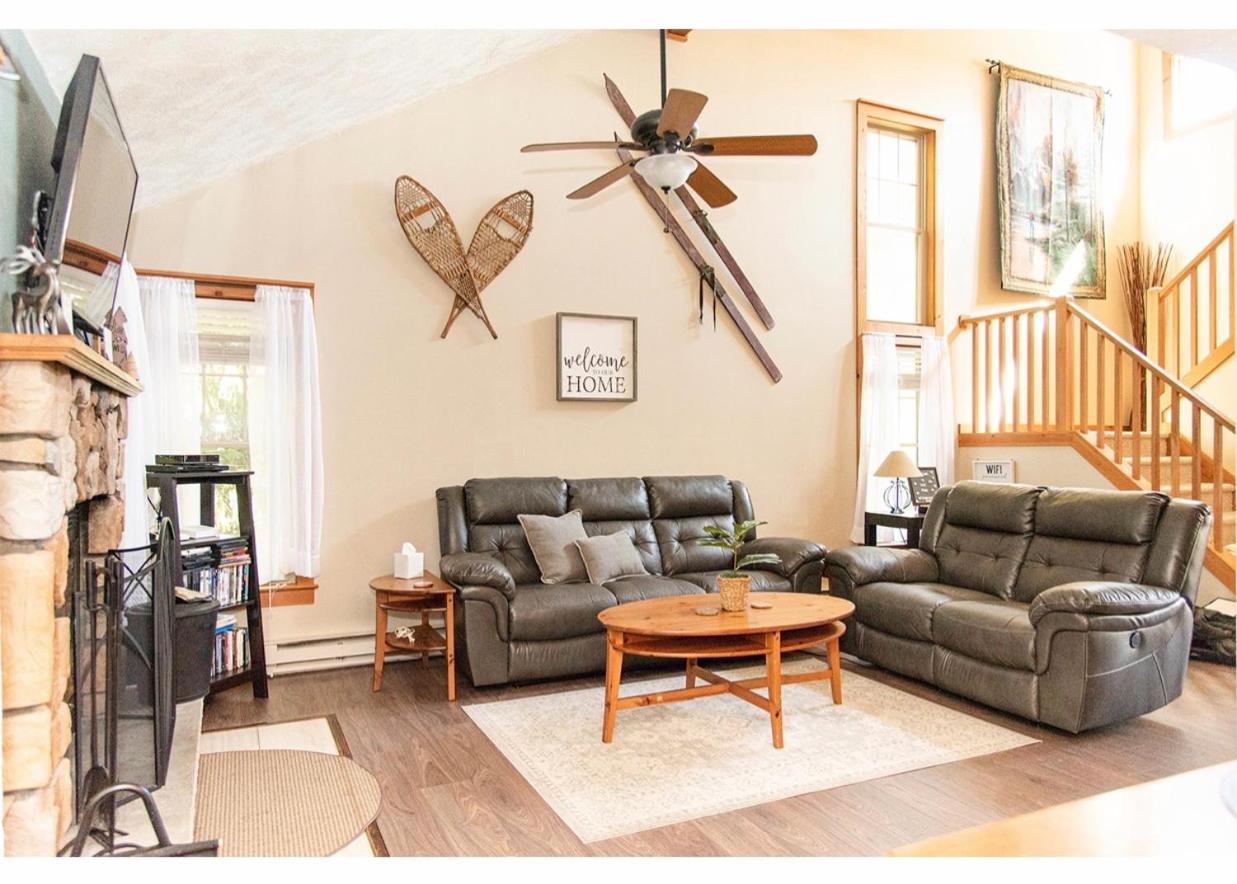 Camelback Private Home located behind Waterpark & Ski Lift - Ferienwohnung Tannersville
