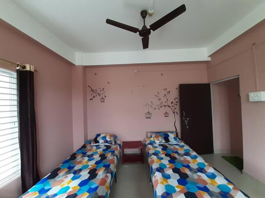 B&B Gauhati - Tokari Home Stay - Bed and Breakfast Gauhati