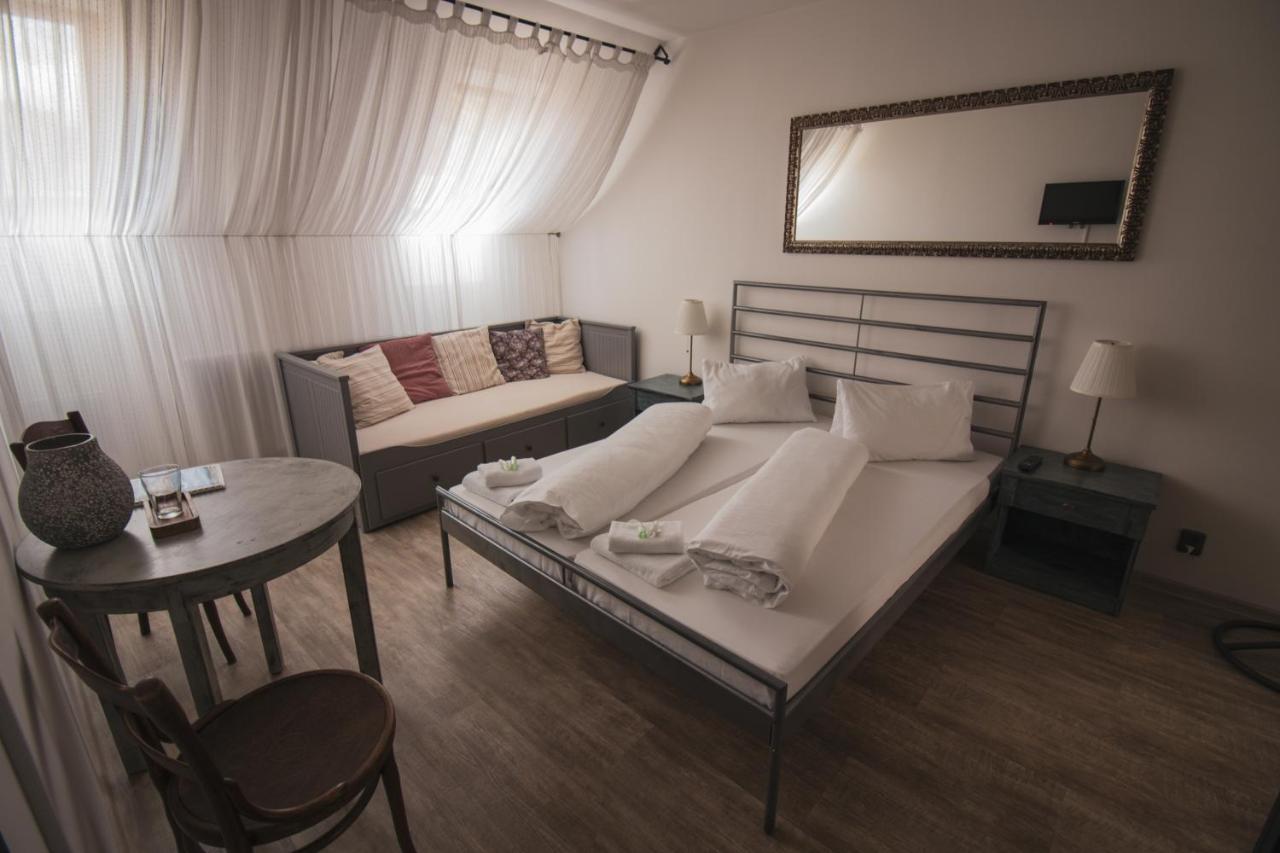 Triple Room with Private Bathroom
