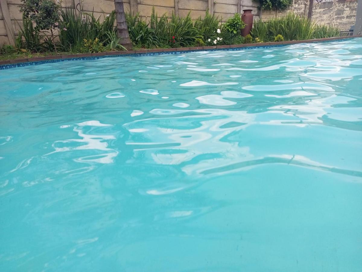 Zimmer mit Queensize-Bett