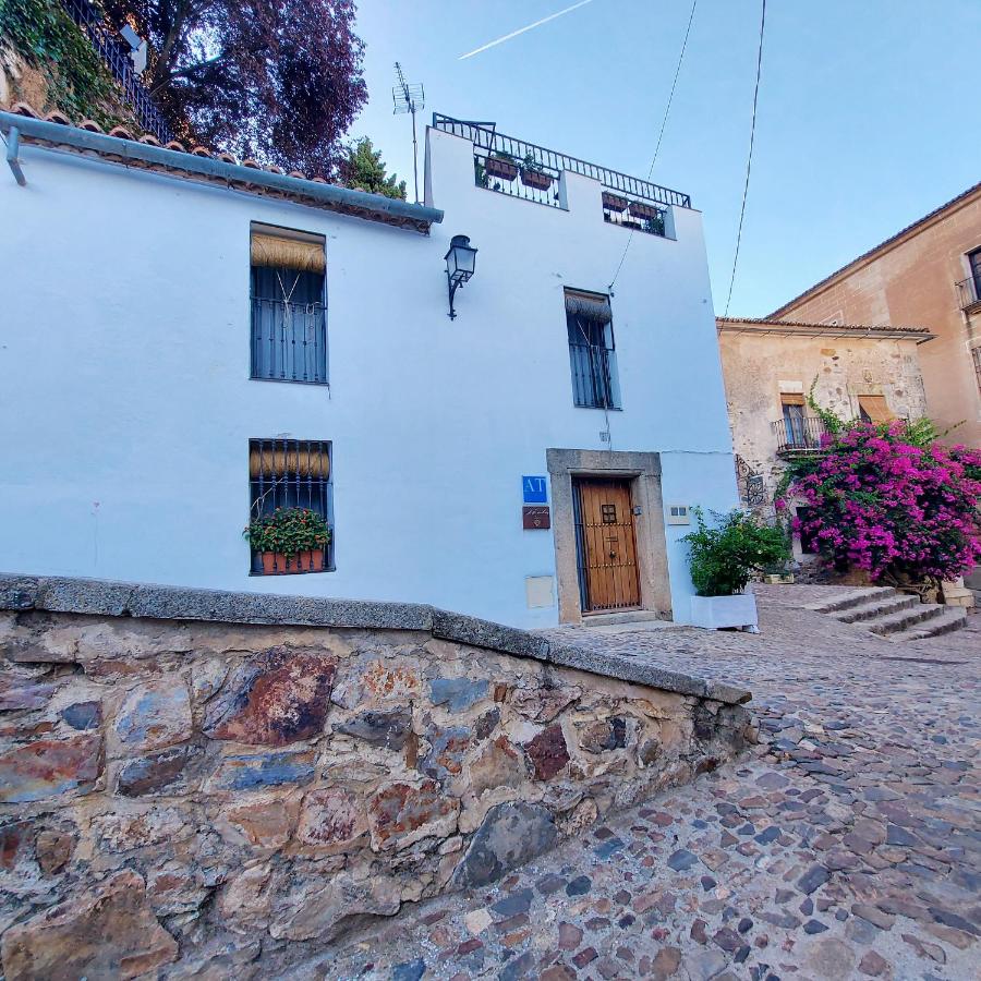 Casa Leyendas de Cáceres - en plena zona monumental - B&B