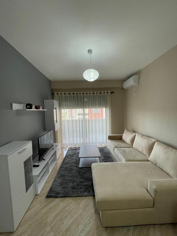 B&B Tirana - Tranquillity Apartament 3 - Bed and Breakfast Tirana