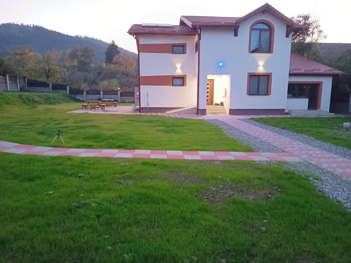 B&B Săcele - MONADIN Villa Relax & Spa - Bed and Breakfast Săcele