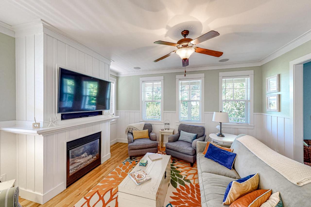 Raven's Hideaway - Bed and Breakfast Lincoln City