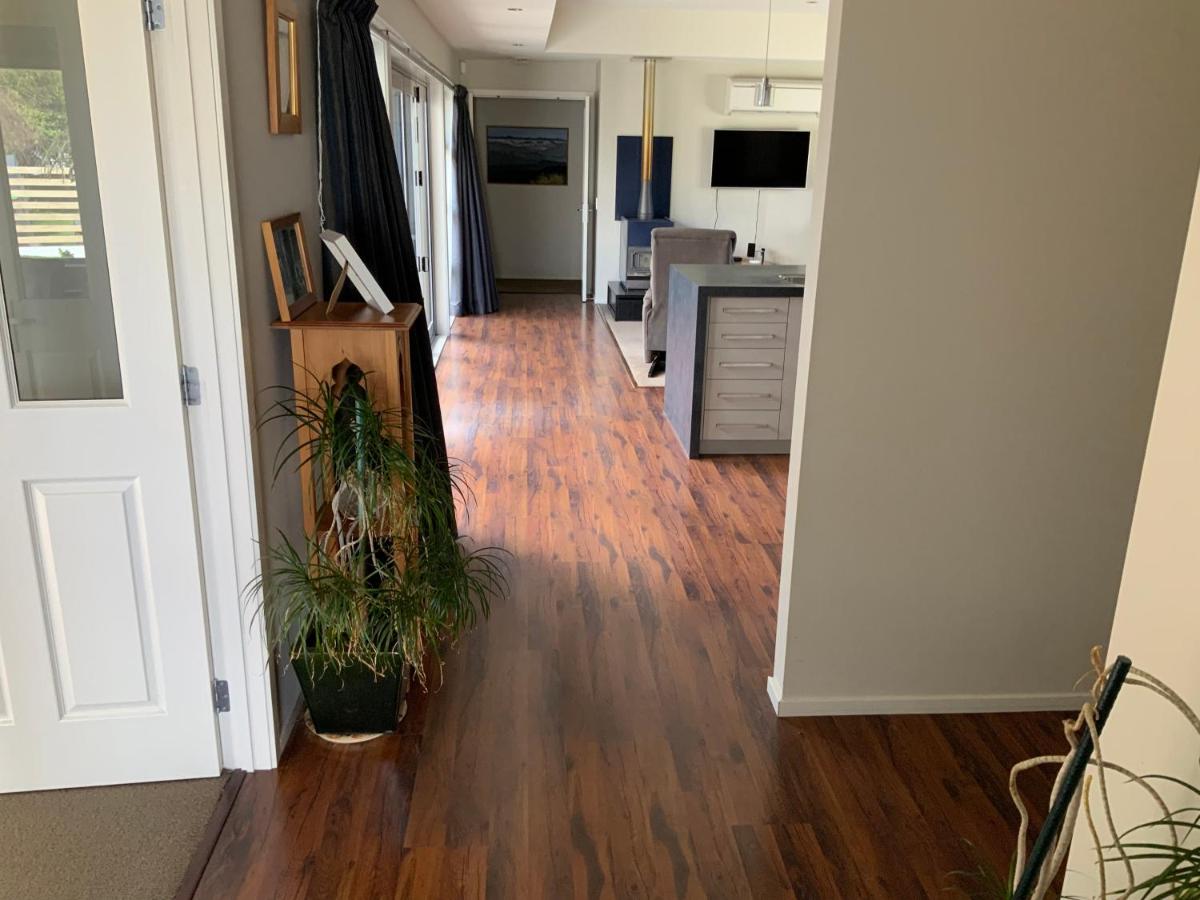 Large stand alone home with two living areas. - B&B