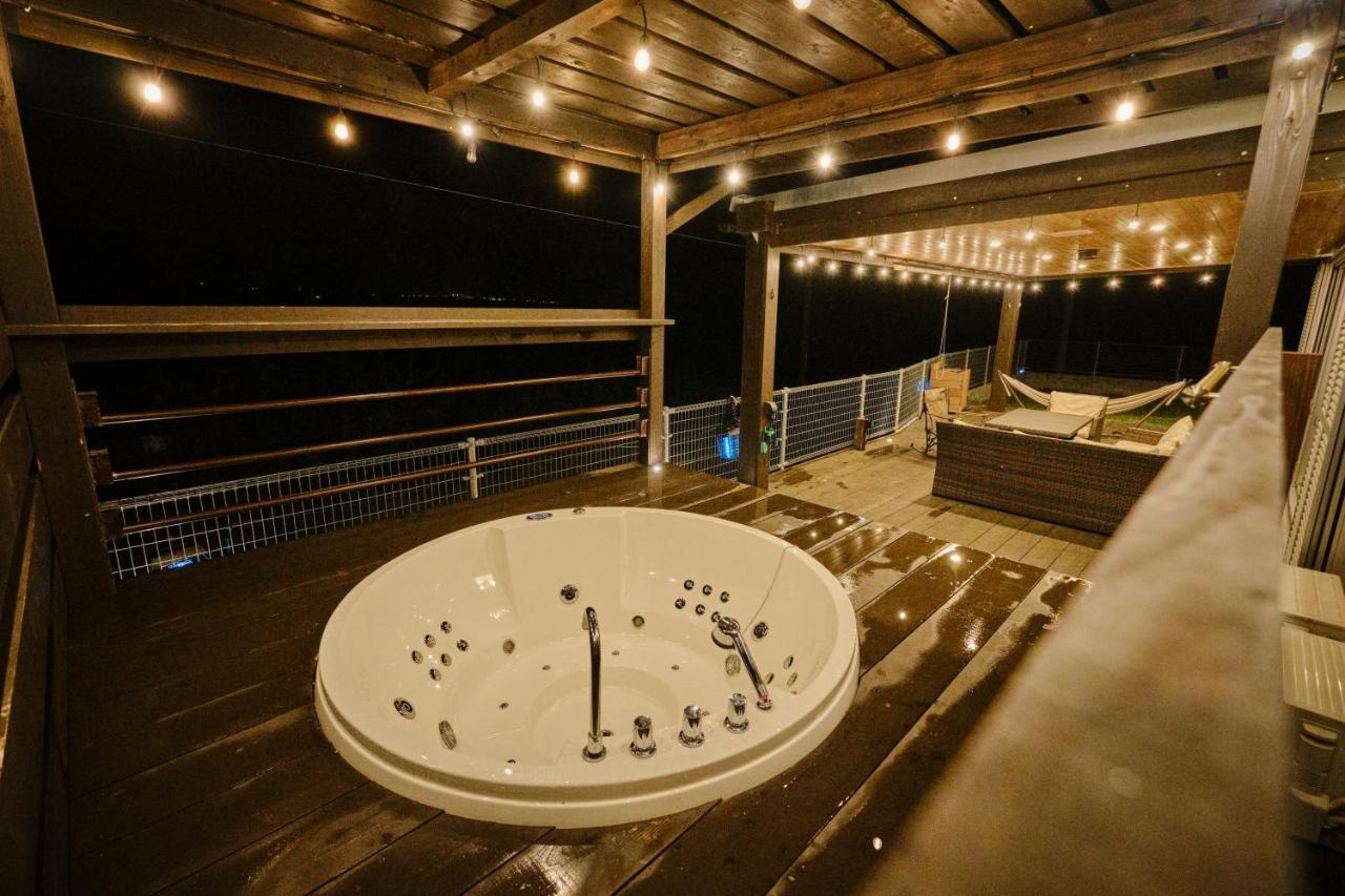 Beach Side Secret - B&B Ginoza