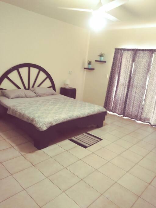 Chippi Chippi's Sexy 1 bedroom Condo at Hotel Plaza Europa - B&B