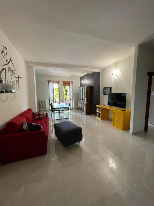 B&B Piacenza - Terrace house appartamento mq 80 adiacente ospedale e clinica - Bed and Breakfast Piacenza