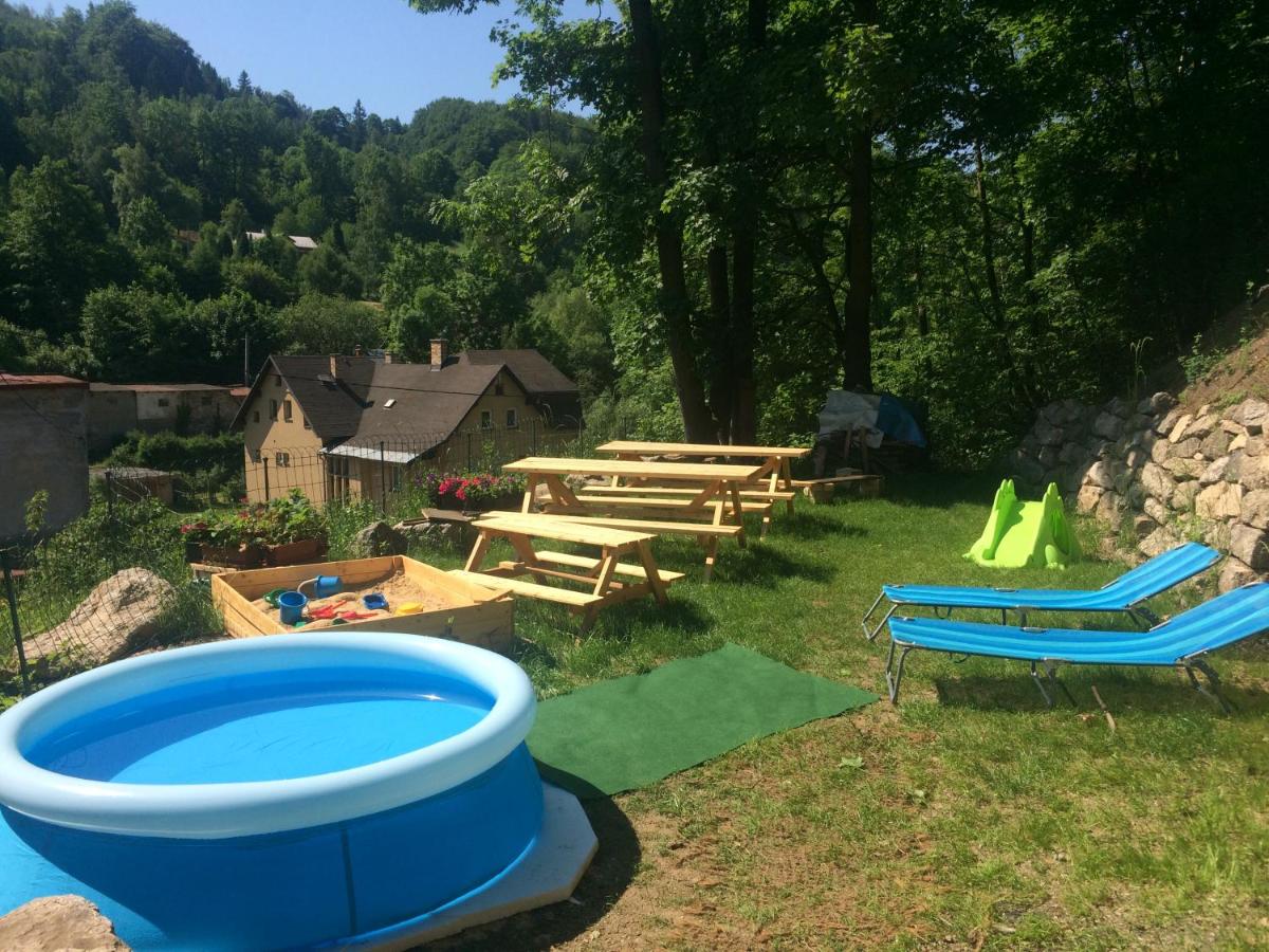 UBYTOVÁNÍ u BRABANTÍKA - B&B Desná