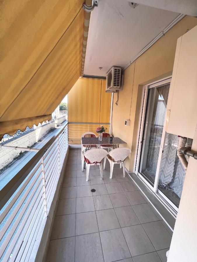 Small Apartment Trikala - B&B