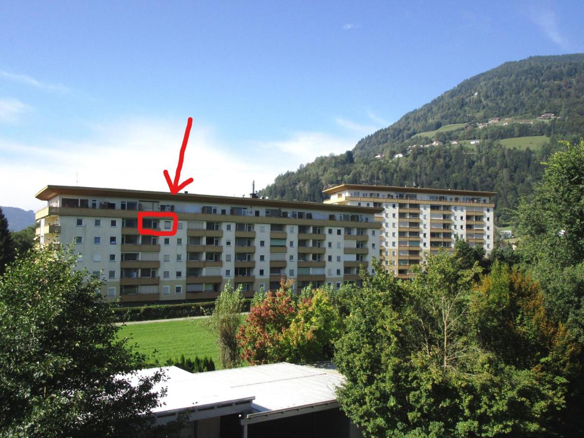 REGINE Haus KMB Seeblick Appartment am Ossiachersee mit direktem Seezugang, Hallenbad - B&B