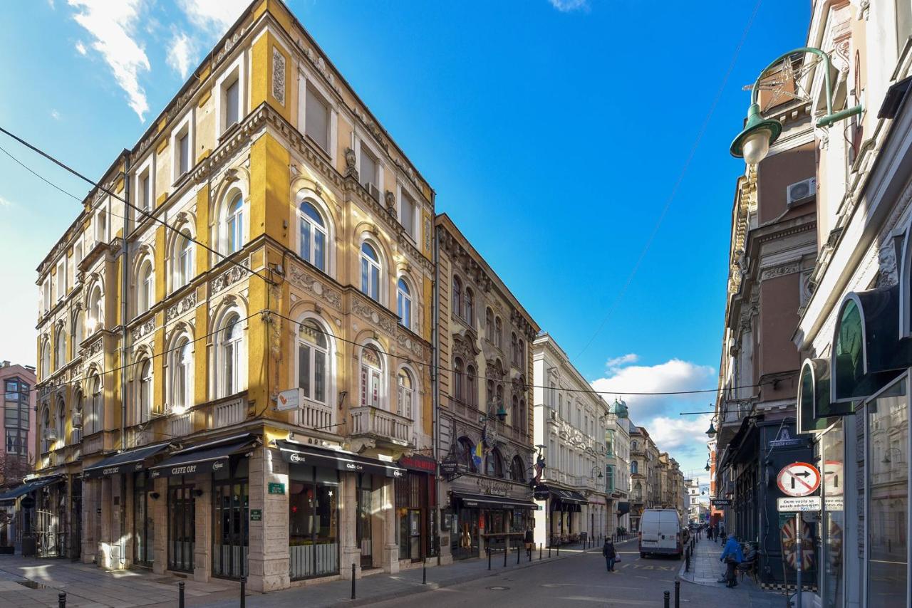 Comfort Central Place Sarajevo - Bed and Breakfast
