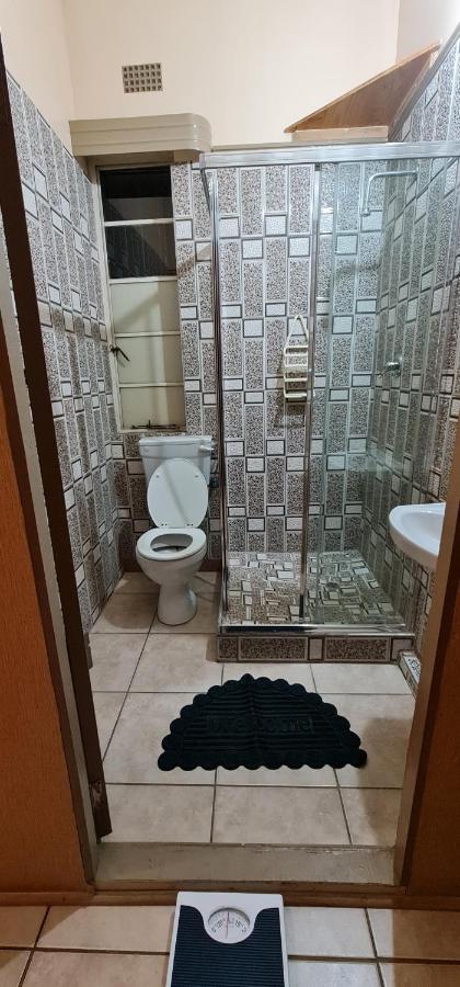 Camera Matrimoniale/Doppia con Letti Singoli con Bagno Privato