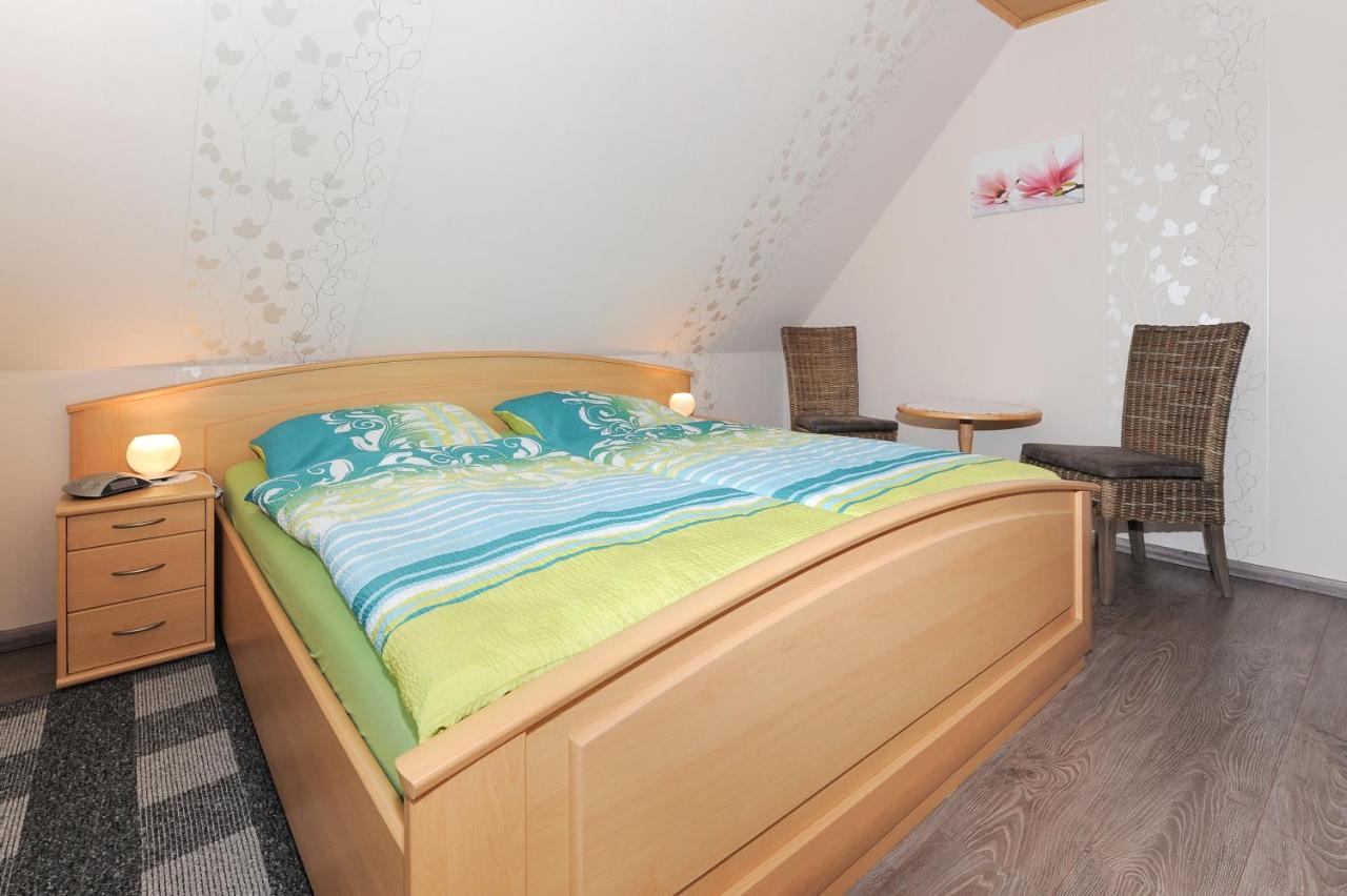 Apartment mit 2 Schlafzimmern und Dusche