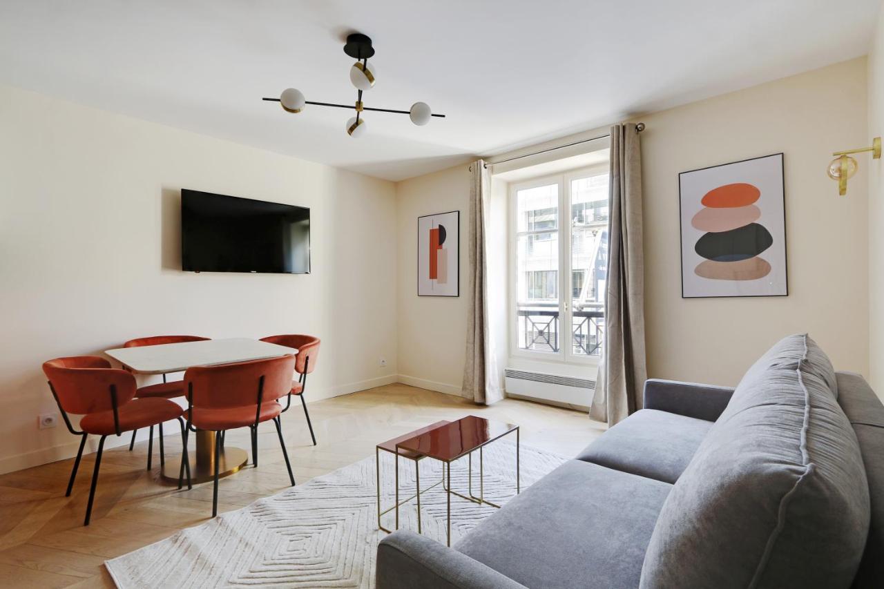 Pick A Flat's Apartments in Saint-Lazare - Rue de Londres - B&B Paris