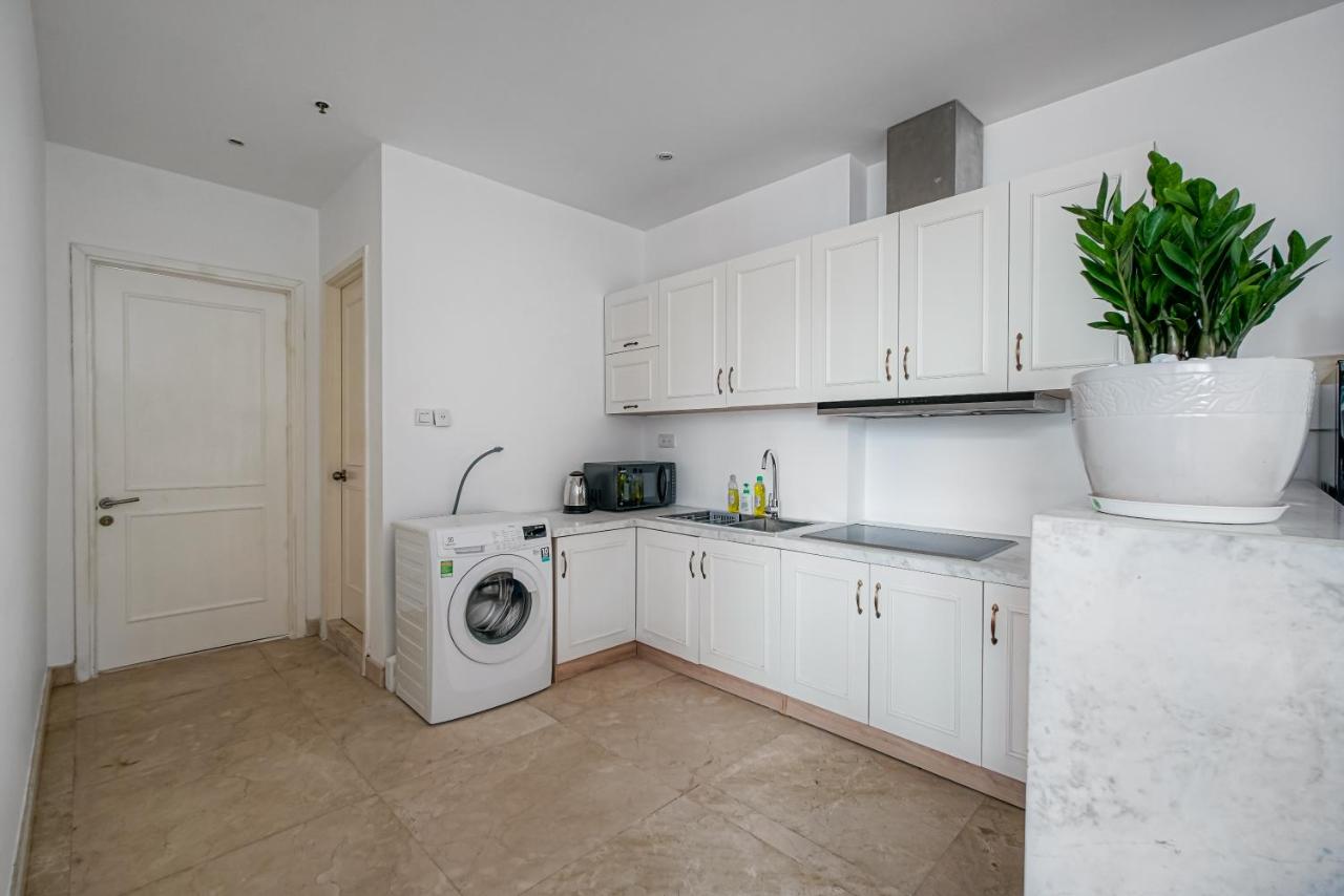 Three-Bedroom Apartment with Balcony