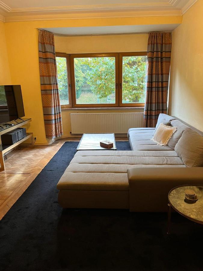 B&B Bruselas - Bel appartement avec vue sur parc - Tour Japonaise - Bed and Breakfast Bruselas