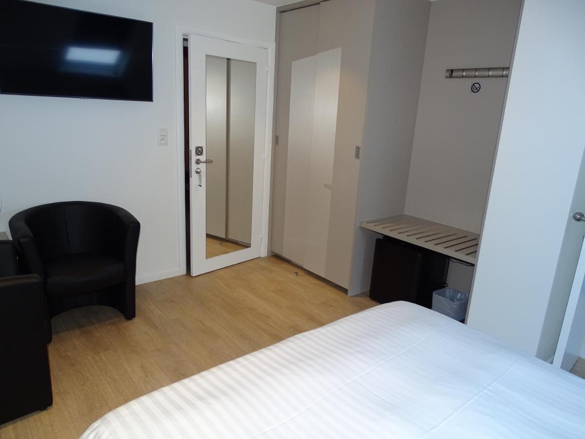 Standard Queen Room
