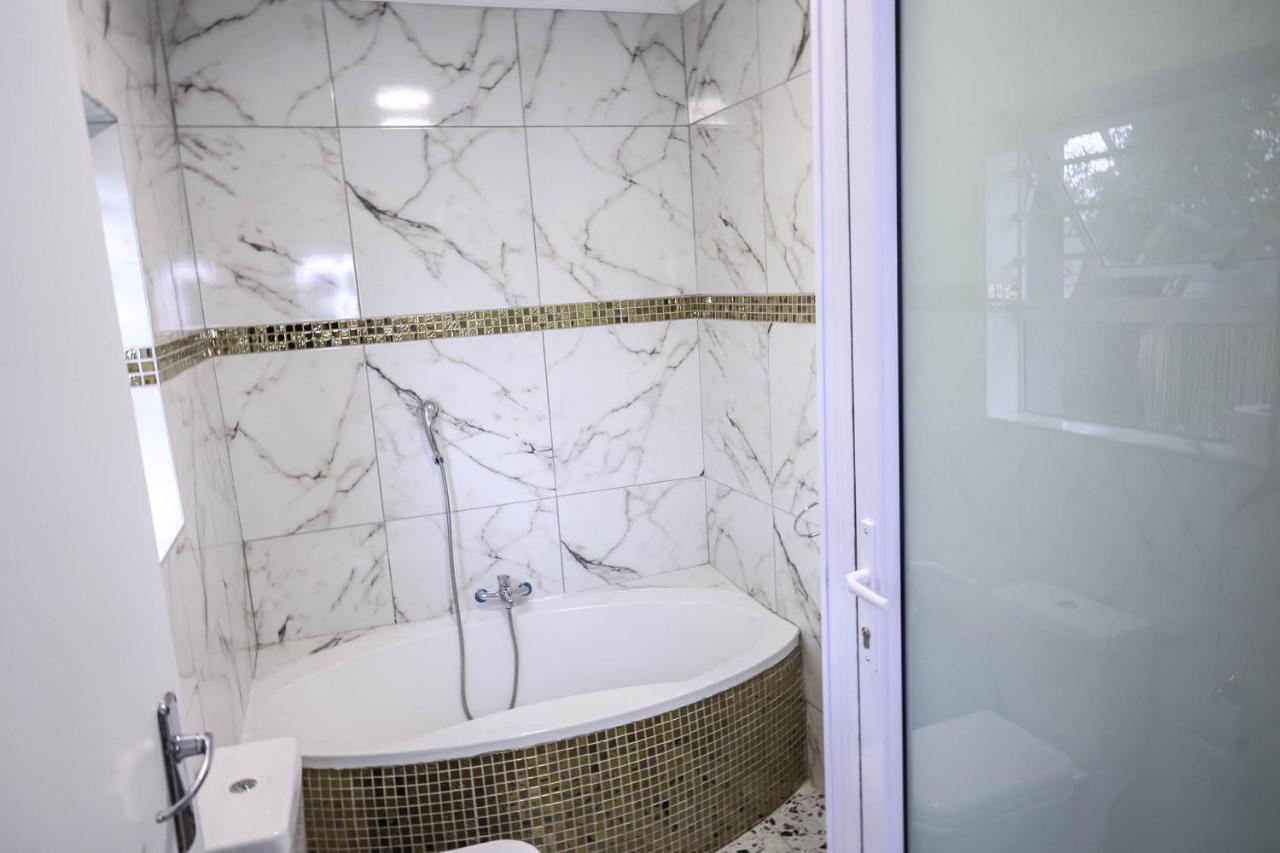 Deluxe Double Room with Bath