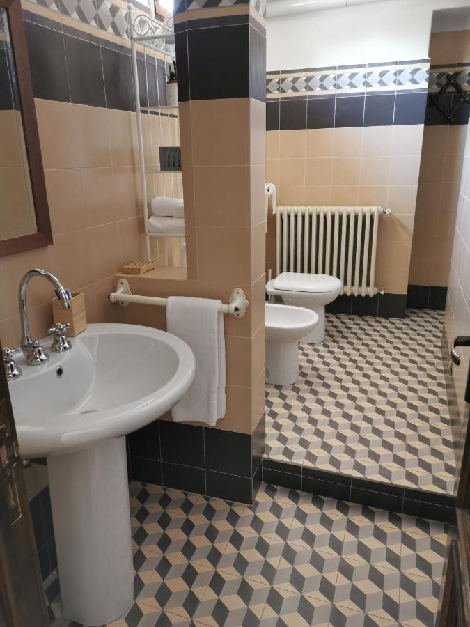 Doppelzimmer mit eigenem externen Bad
