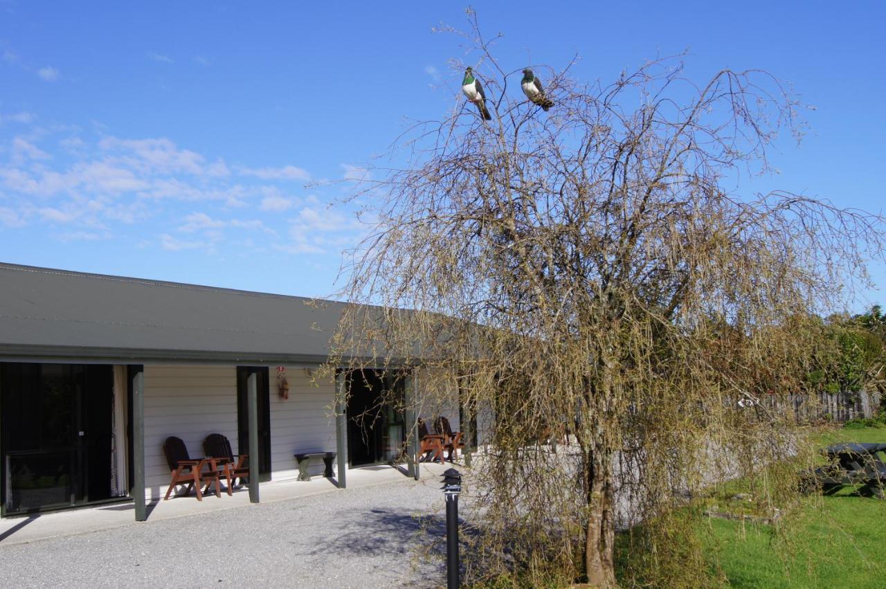 Heritage Park Lodge - Bed and Breakfast