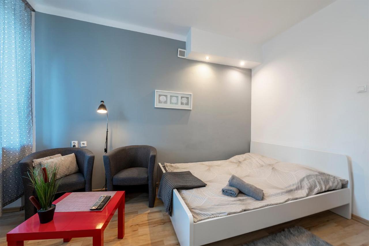 B&B Lodz - Cosy Studio in University District-Free Parking with gate! - Bed and Breakfast Lodz