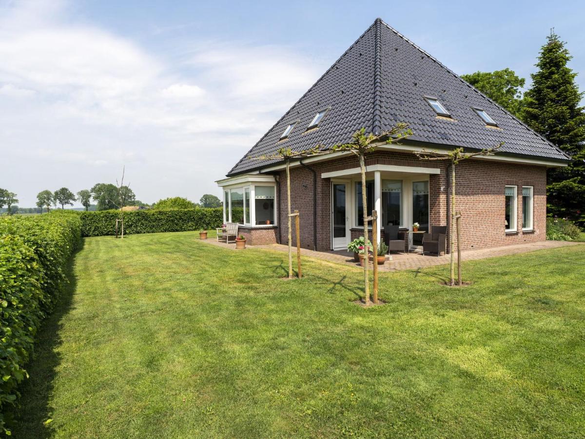 B&B Balkbrug - Holiday home with wide views and garden - Bed and Breakfast Balkbrug