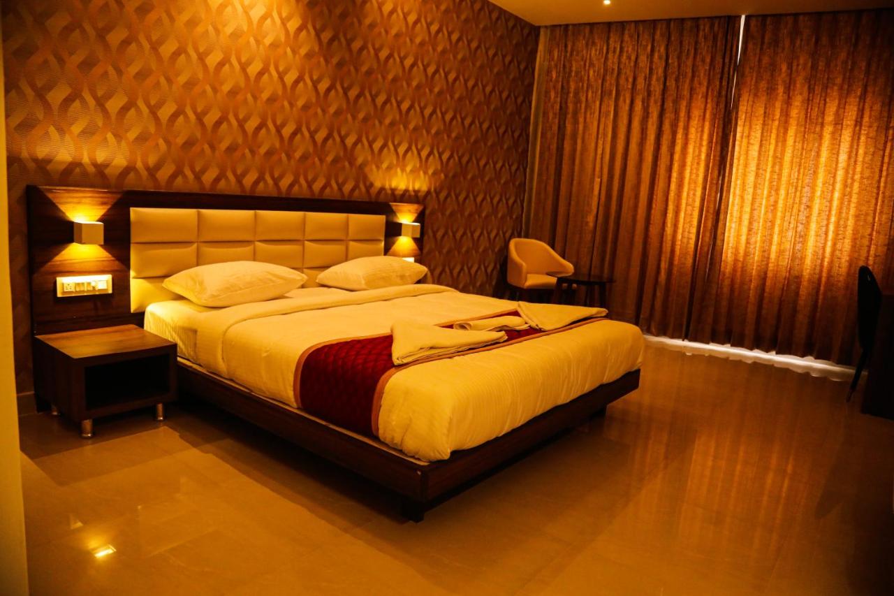 B&B Bangalore - Royal Indraprastha The Hotel - Bed and Breakfast Bangalore