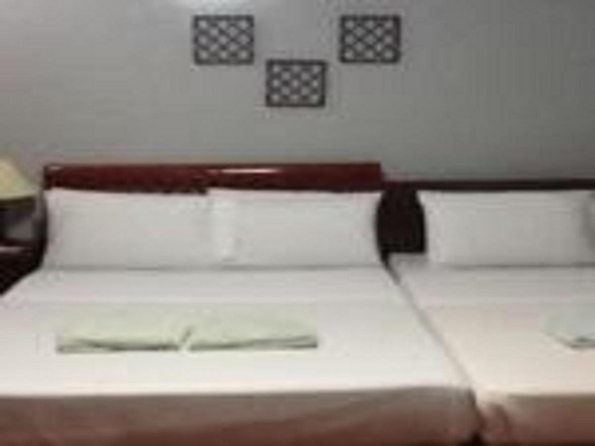 Camera Tripla Deluxe 