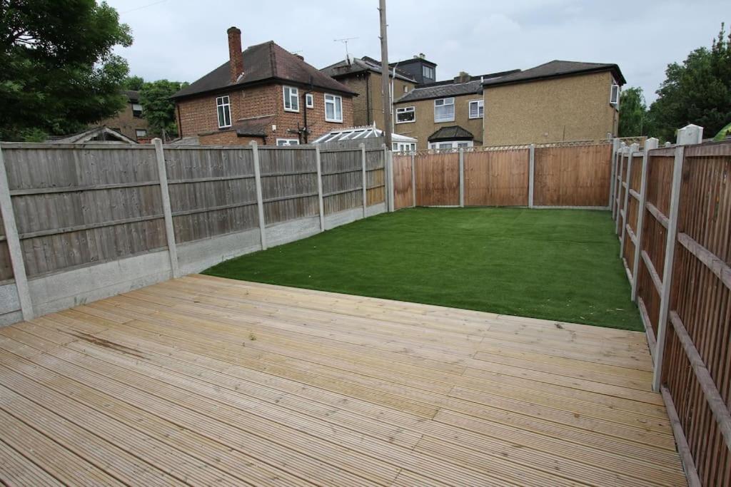 Lovely One Bed Apartment-Near All Transport-Village-FreeParking - Chambres d'hôtes Londres