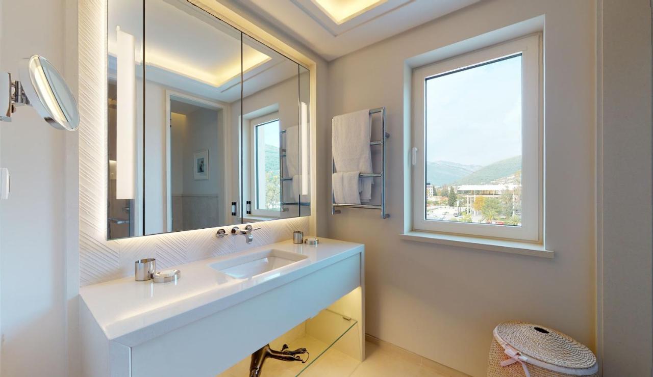 Luxury Two Bedroom Sea View Residence