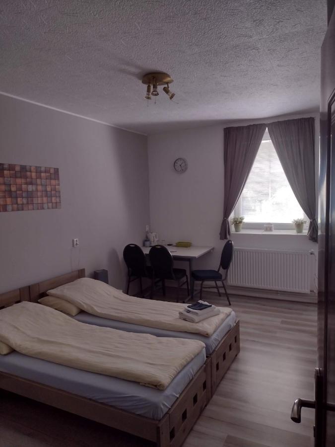 Chambre Triple avec Salle de Bains