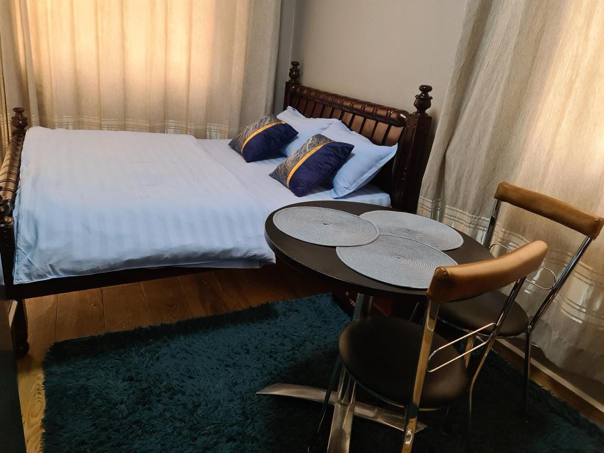 B&B Kampala - Unia fancy flats - studio apartment two - Bed and Breakfast Kampala